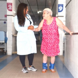 Obras Irmã Dulce abrem inscrições para Curso de Fisioterapia Aplicada ao Idoso